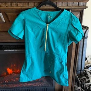 JAANUU CRUB TOP. Hunter Green. Size Medium.